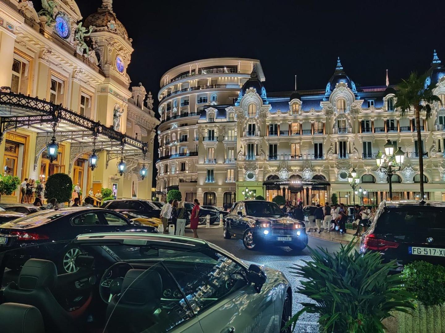 Le Coq Albert II - Monaco Border - Wifi Beausoleil Luaran gambar